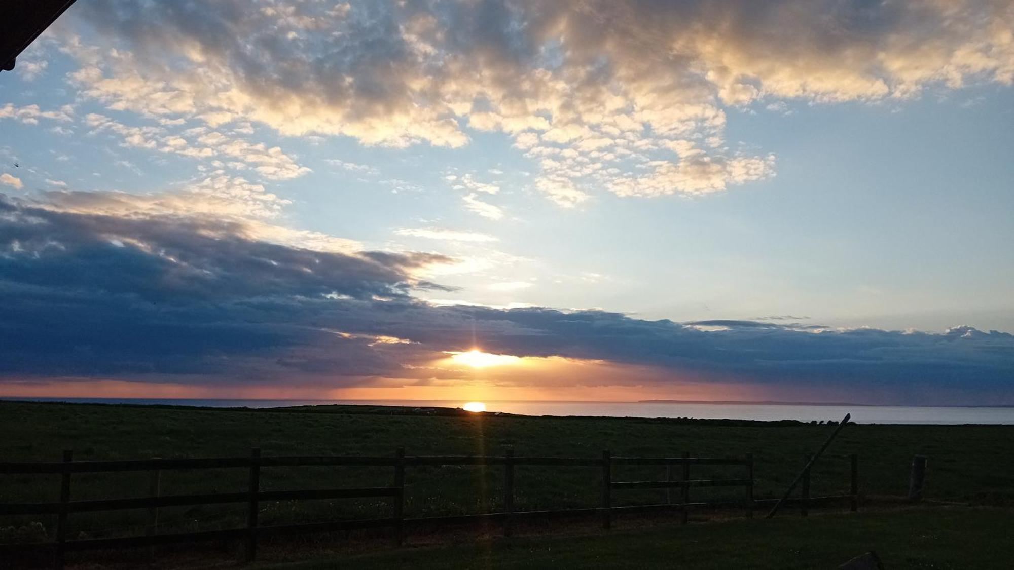 Luxury Holiday Rental With Sea Views On The Wild Atlantic Way ترالي المظهر الخارجي الصورة